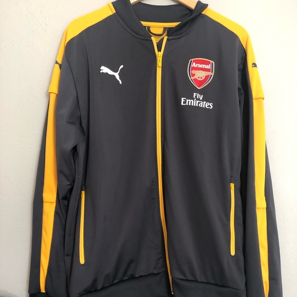 Men’s (unisex) size large Arsenal FC Jackets.❤️ - Picture 1 of 4